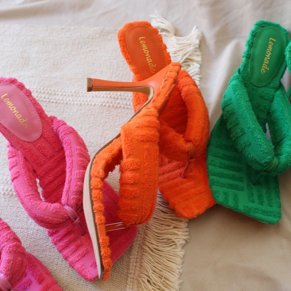 ๐๏ธCity Girl Collection// Orange Thong Sandal - Picture 8 of 13